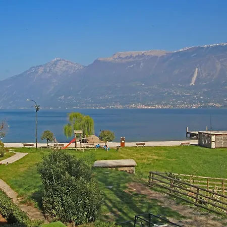 Appartamento Campione Giulia Exclusive Lakefront By Gardadomusmea Campione del Garda