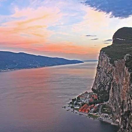 Campione Giulia Exclusive Lakefront By Gardadomusmea Appartamento *