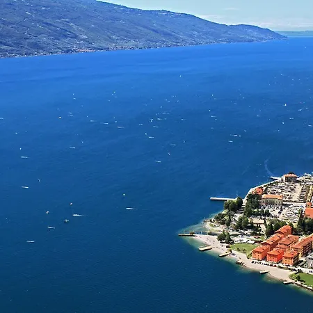 Appartamento Campione Giulia Exclusive Lakefront By Gardadomusmea Campione del Garda